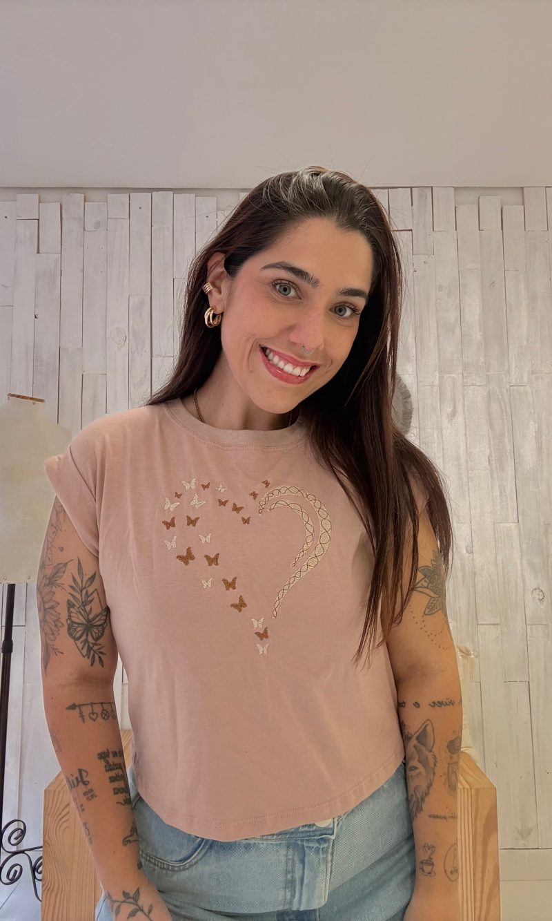 cropped coração bordado nude cropped coração bordado nude