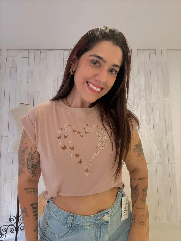 cropped bordado borboleta