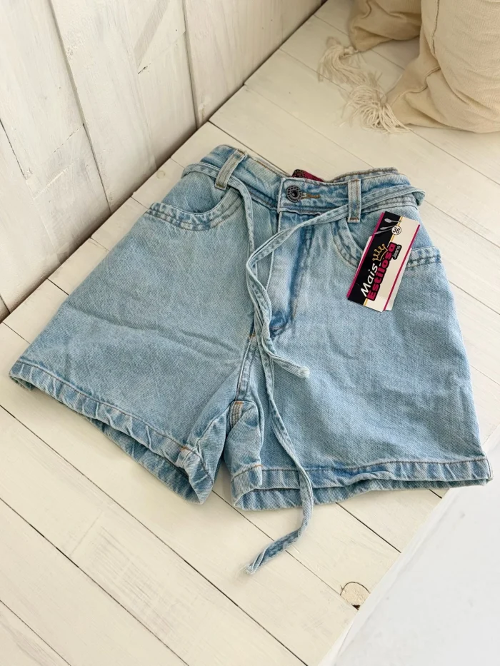 0b50d37c22a54ae087a71c71ccbc65f4.webp short jeans boyfriend com cinto