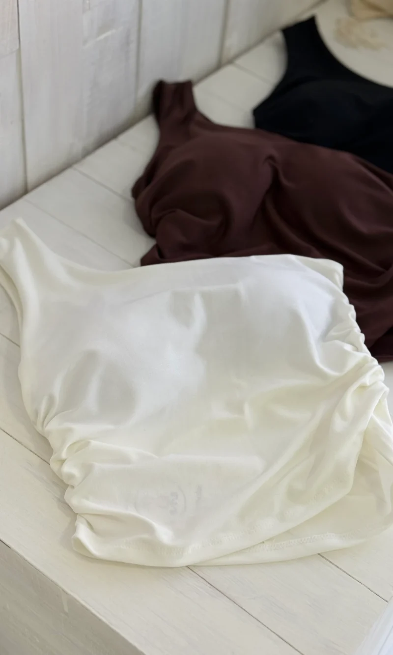 6f9164b52f924971b0eb1244a840b383.webp cropped drapeado um ombro