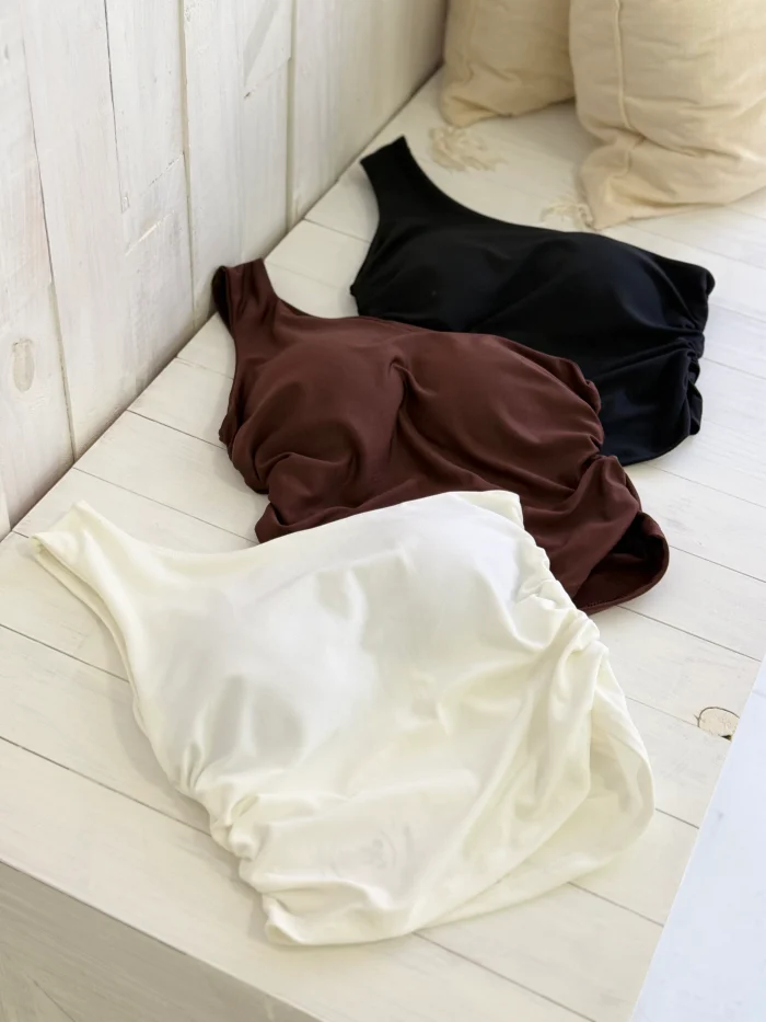 eef5e50b542a4497bc6e4af084893236.webp cropped drapeado um ombro