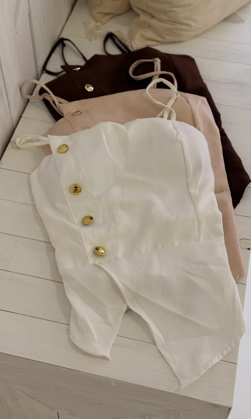 03e0d830a40b455e8cc2af5f6df8af0a.webp bata helo alfaiataria