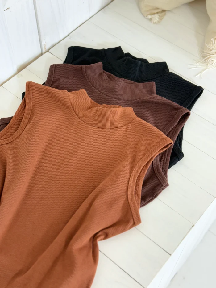 d90d03729ff34deeb3ece2e338a0e56f.webp regata canelada gola alta