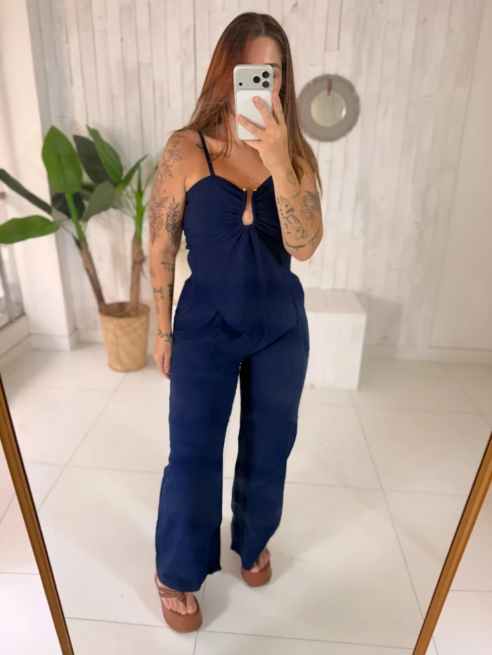 d430288bd3dc41daba54c57eb135b655.webp conjunto annie bata e pantalona