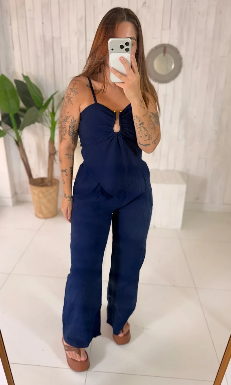 d430288bd3dc41daba54c57eb135b655.webp conjunto annie bata e pantalona