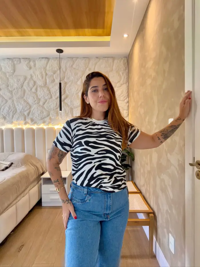 bbb147cdb6a04a6f81781229f5679ef9.webp tshirt zebra