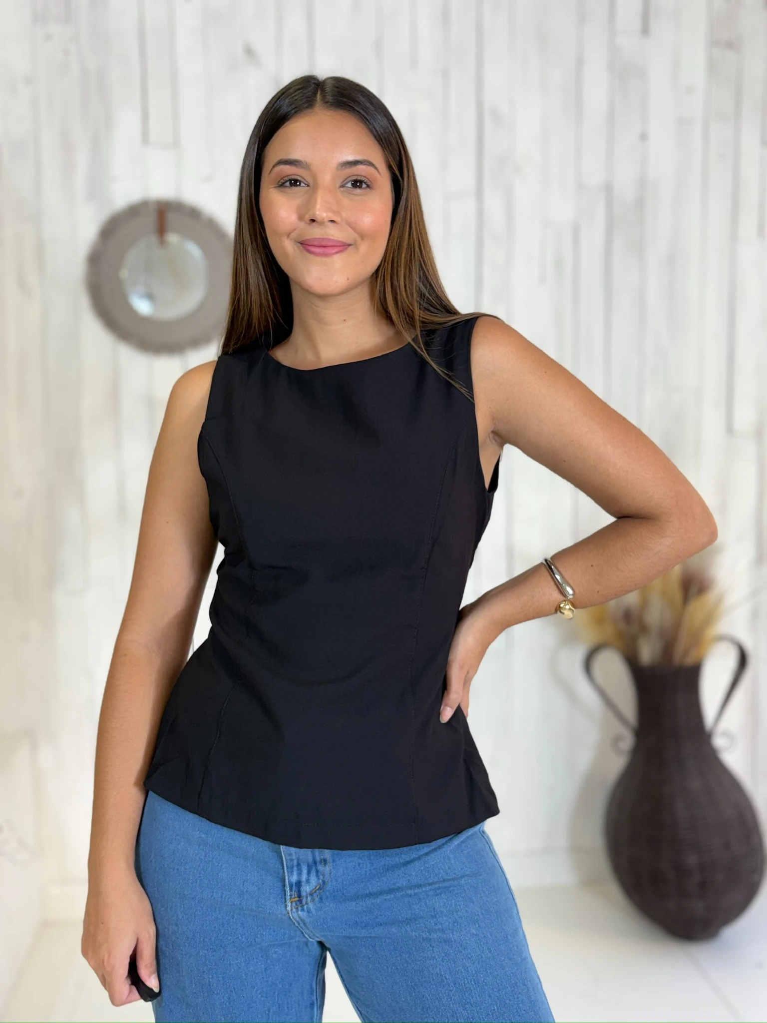14d47ebea216127cb77b125f609cf2ea-img_4039.webp Blusa Nanda - Costas Nua