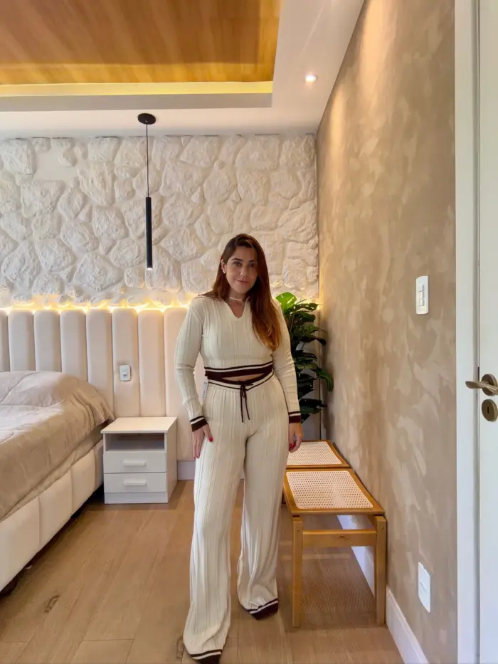 ee3bc3ae4a374384827fbe40a56e6316.webp conjunto valentina trico modal