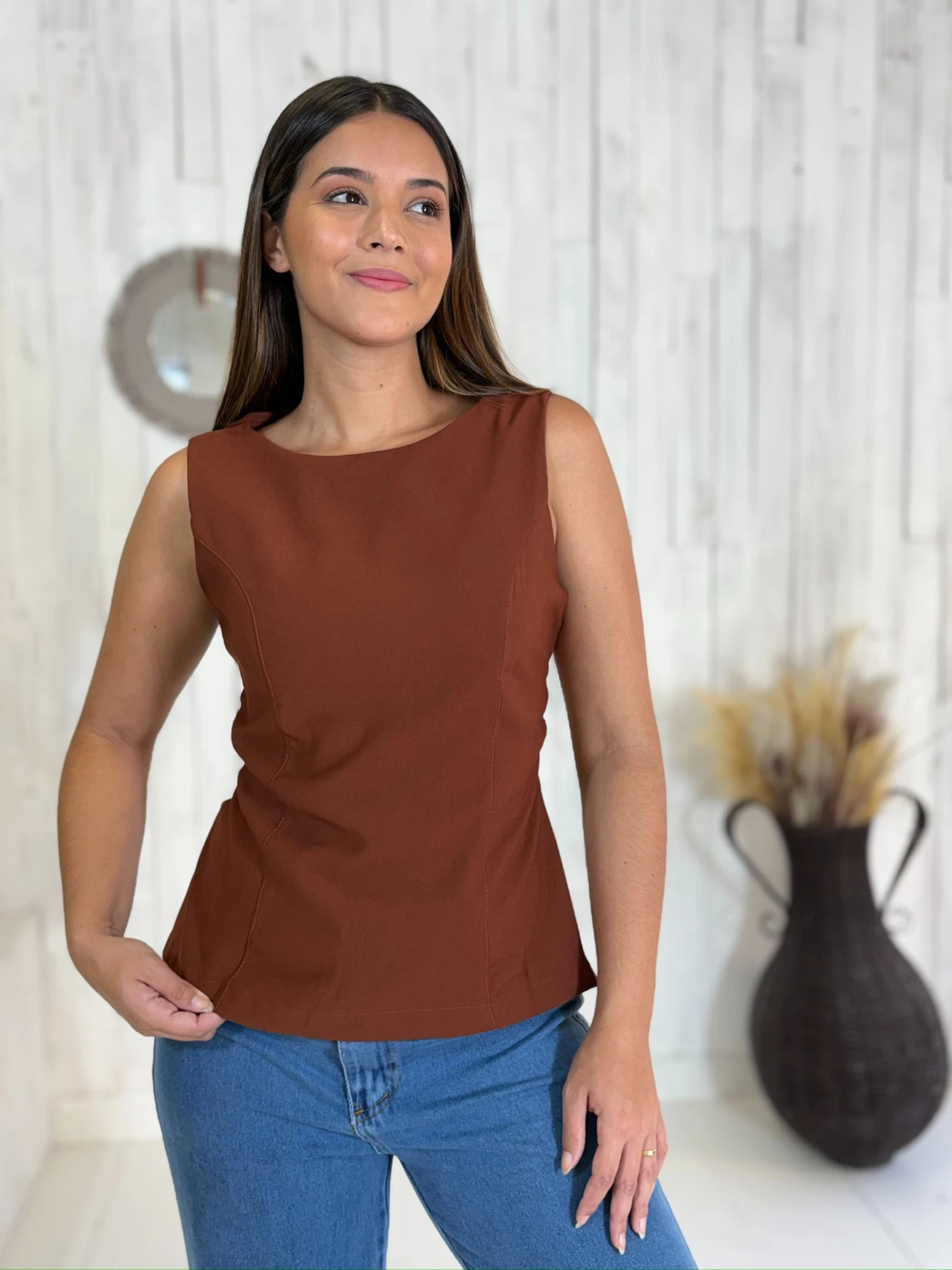 709a712ce7a5ce1979e6be41e3547df6-img_4024.webp Blusa Nanda - Costas Nua