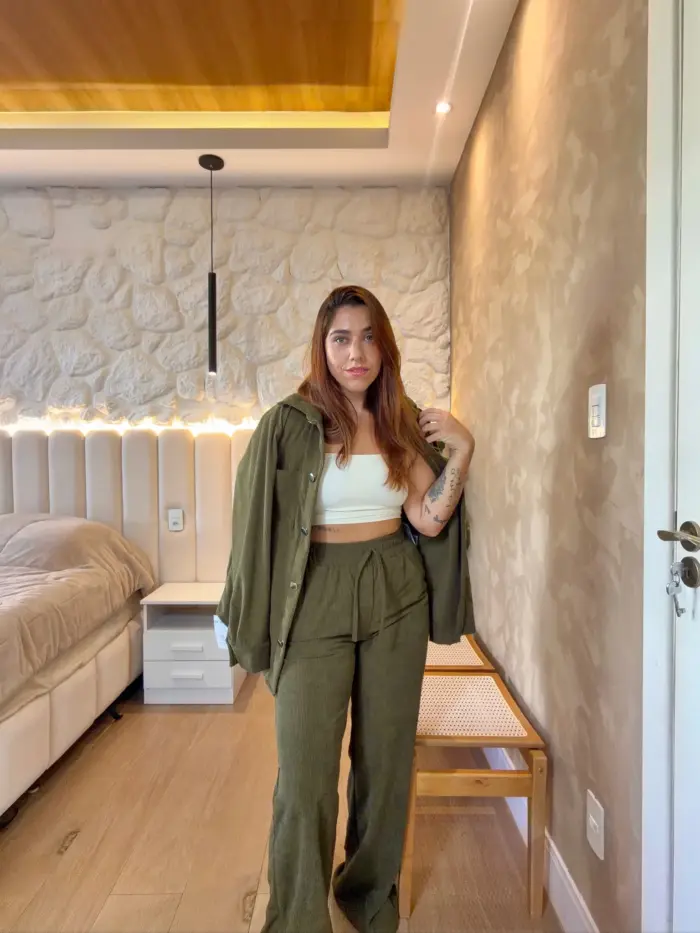 5ce08f184dcb4ef3b00693d1e3f15dfc.webp conjunto cotelÊ camisa e pantalona