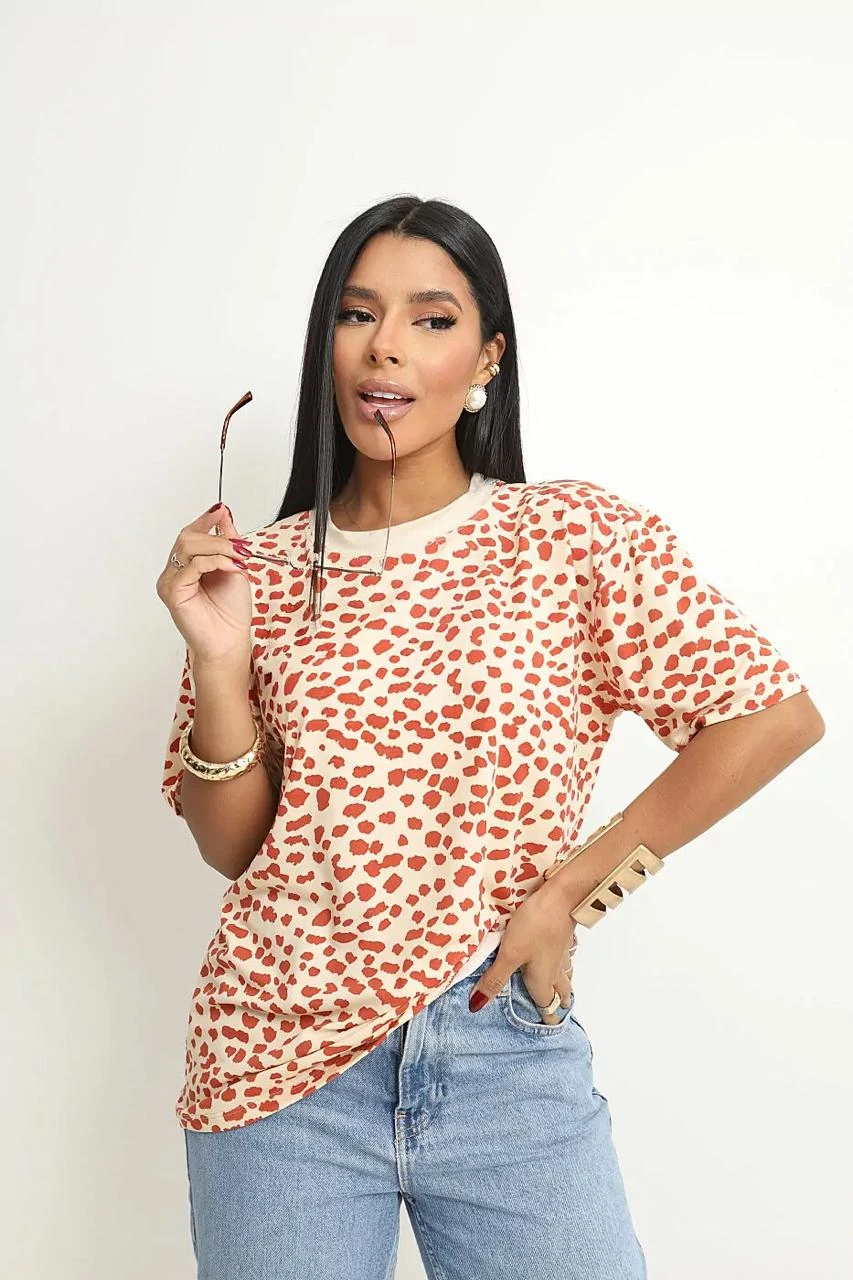808ec2c9cdc2ae7b722c9a030b4fad42-whatsapp-image-2026-04-08-at-12-02.webp Tshirt De Malha - Animal Print