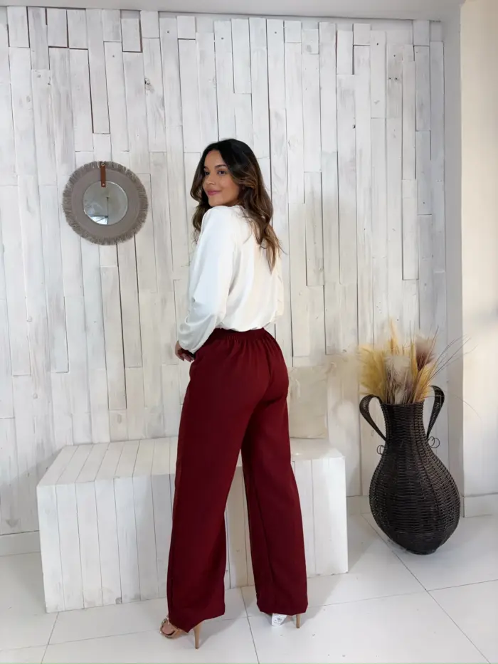 53033ca0adb6467a82ba8350c25fad1b.webp calÇa pantalona maitÊ risca de giz