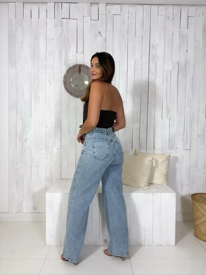 331b2f0d98014773addbdfb425014ef1.webp cropped grazi couro