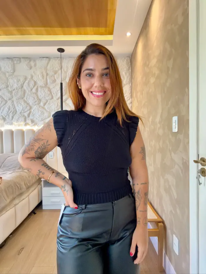 09d5f9f73f5742bcab0b62eb31fa12cc.webp blusa fabi tricÔ