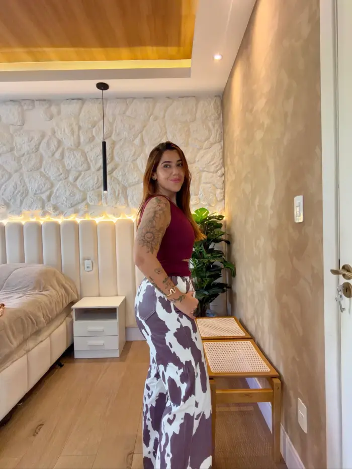 a4d82eadba7d46a9b4c752acebb8965e.webp calÇa wide leg cow print