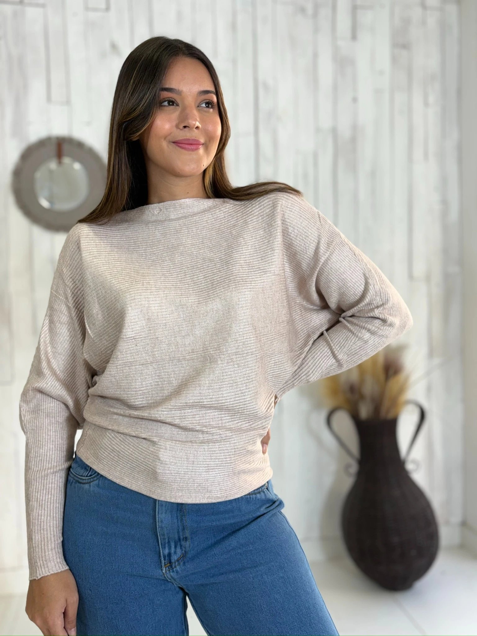 cb3e5572d0b844004df5ddd65874a69d-img_3964.webp Blusa Mafê - Tricô Modal - Importada