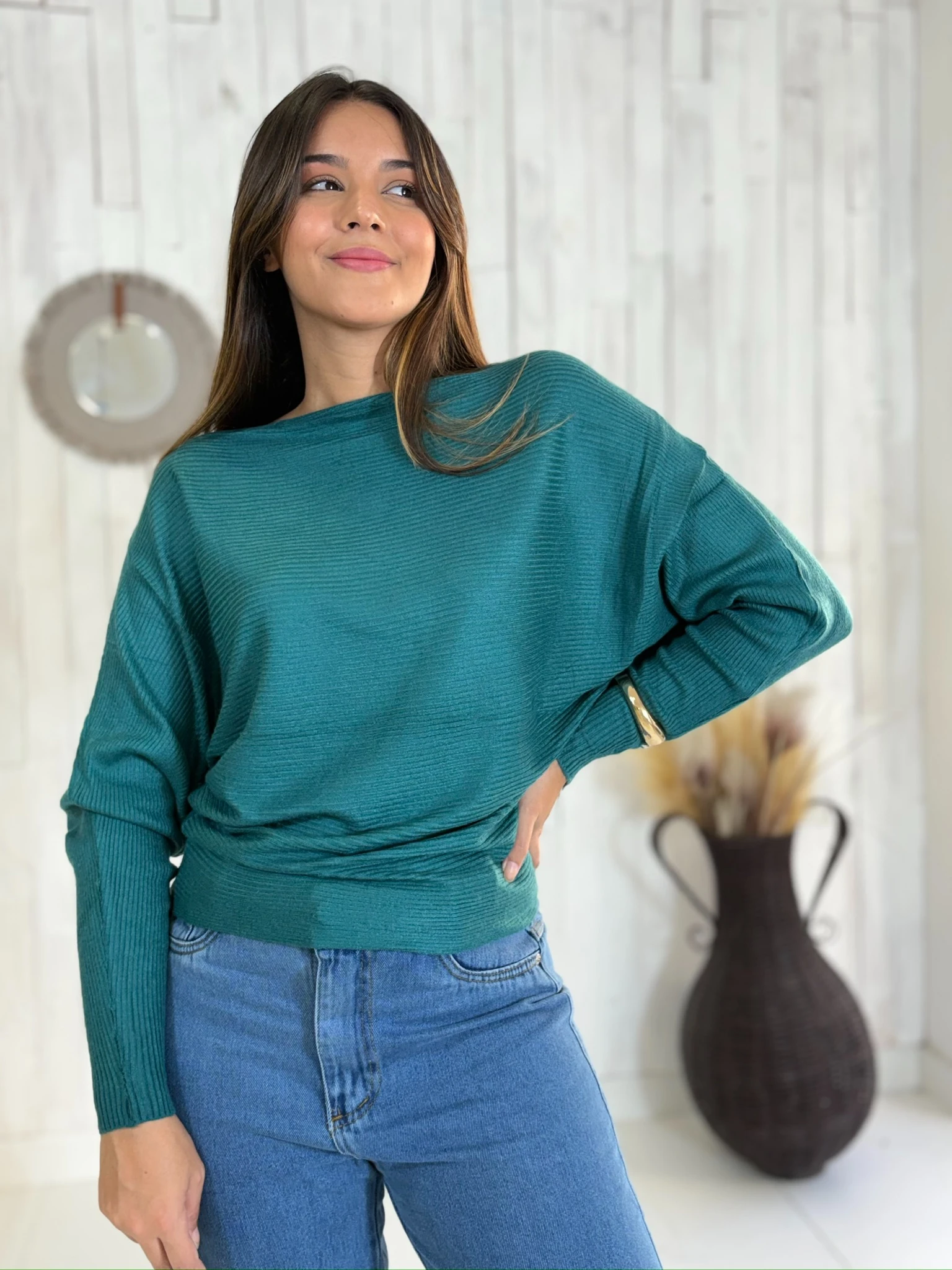 e74b22359d5b401af576e806a1a944d0-img_3952.webp Blusa Mafê - Tricô Modal - Importada