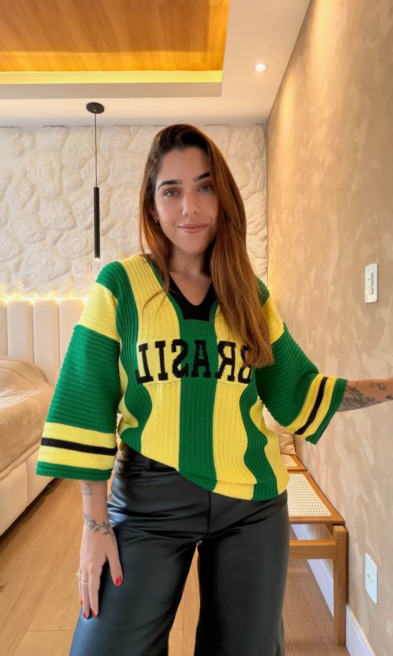1dbea22254638c786b4d4f508e909c0b-img_8269.webp Tshirt Oversized De Tricô - Brasil