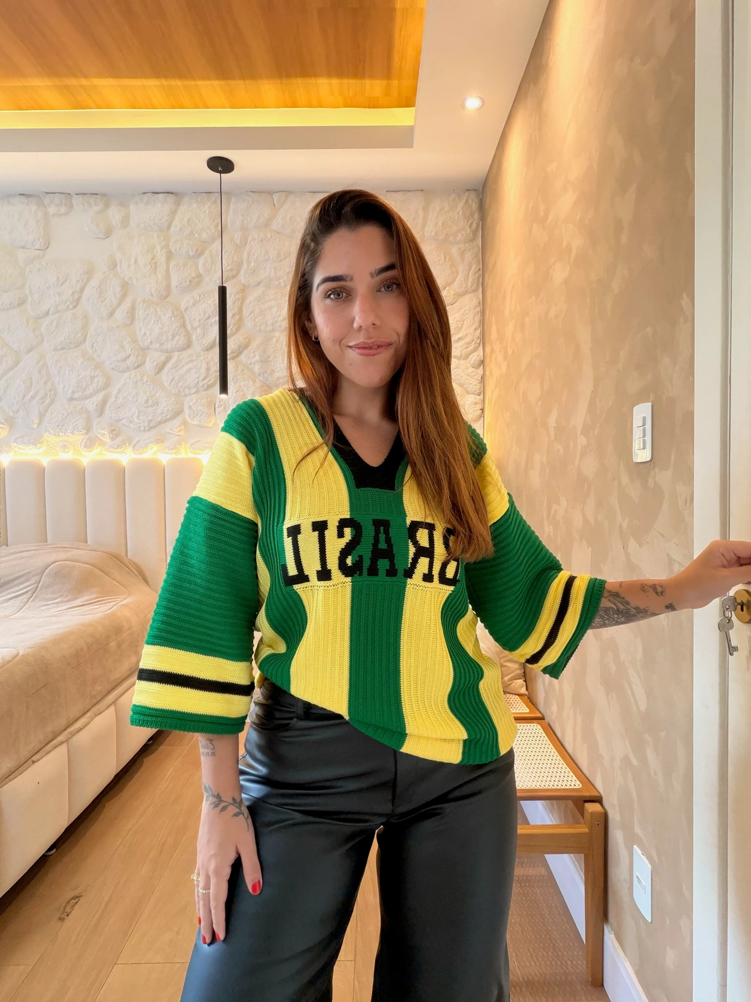 1dbea22254638c786b4d4f508e909c0b-img_8269.webp Tshirt Oversized De Tricô - Brasil