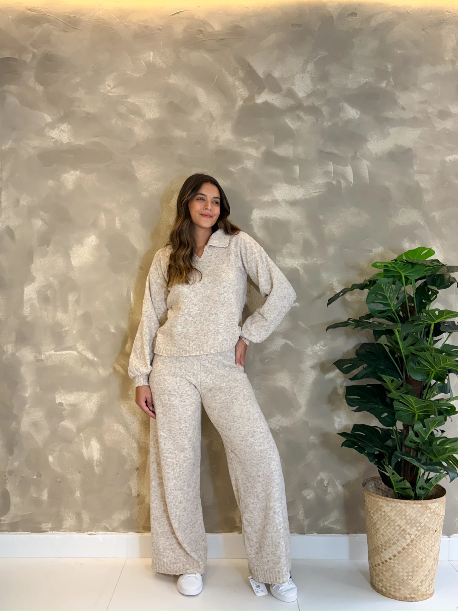 26eea221201e383fb6d100416c89fa78-img_6656.webp Conjunto Mousse - Gola Polo