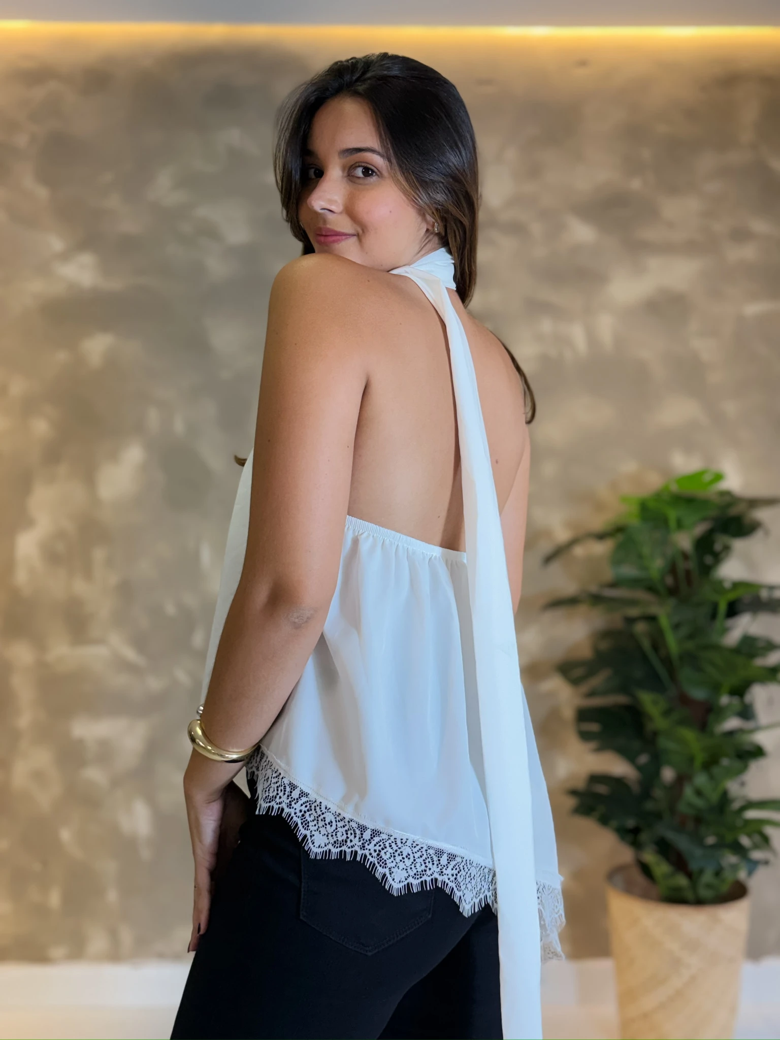 8911bcae1195a5d7c4d70a6d0242b2be-img_6219.webp Bata Agnes Assimetrica Com Renda