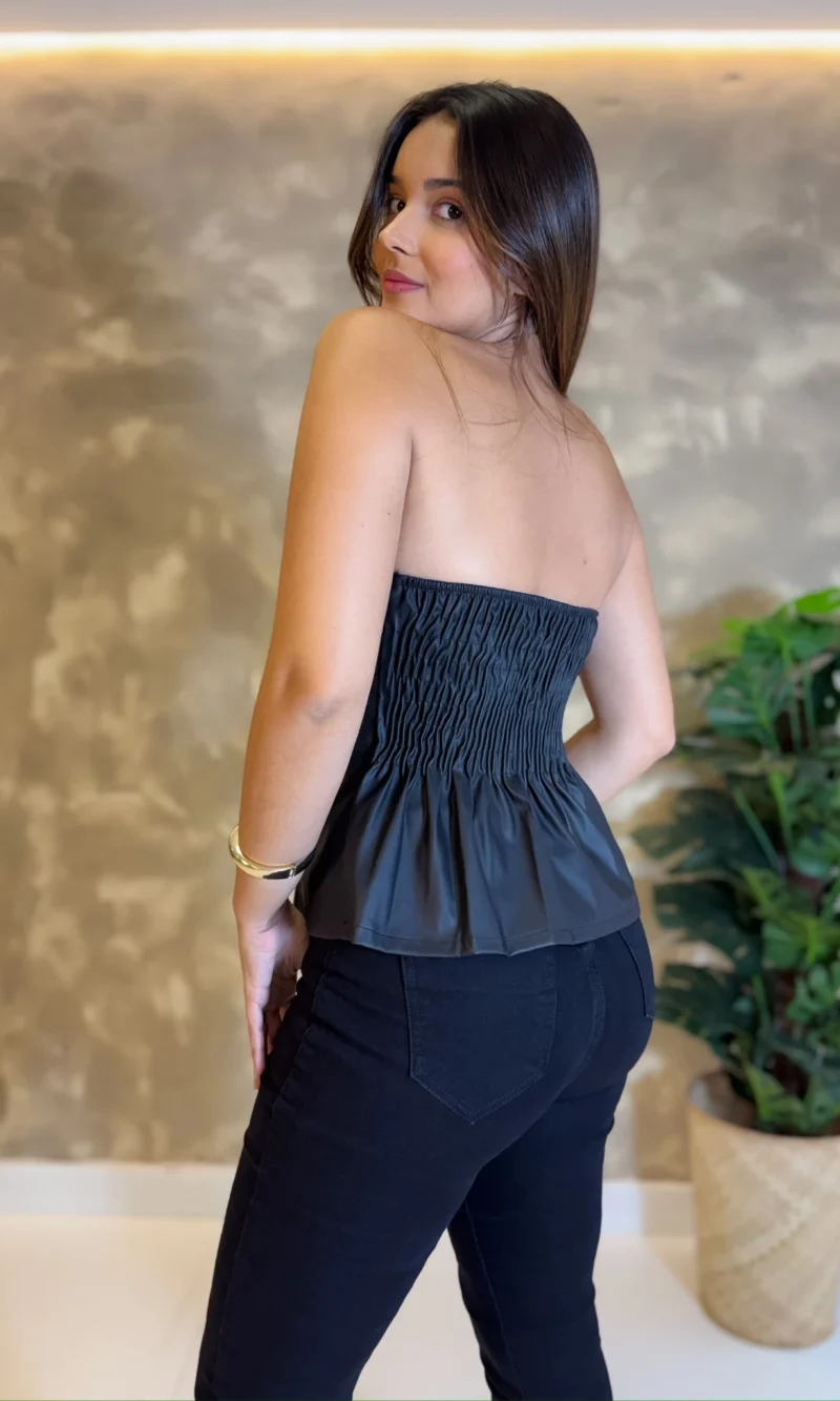 c11c973a90710194ed5ba2437e4fa342-img_7631.webp Peplum Couro Fake