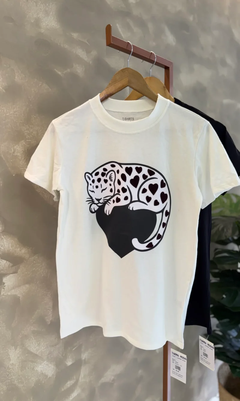 e1f1fb3e1dd5e95bbf6c2ba85cc16f22-fullsizerender.webp Tshirt Leopardo