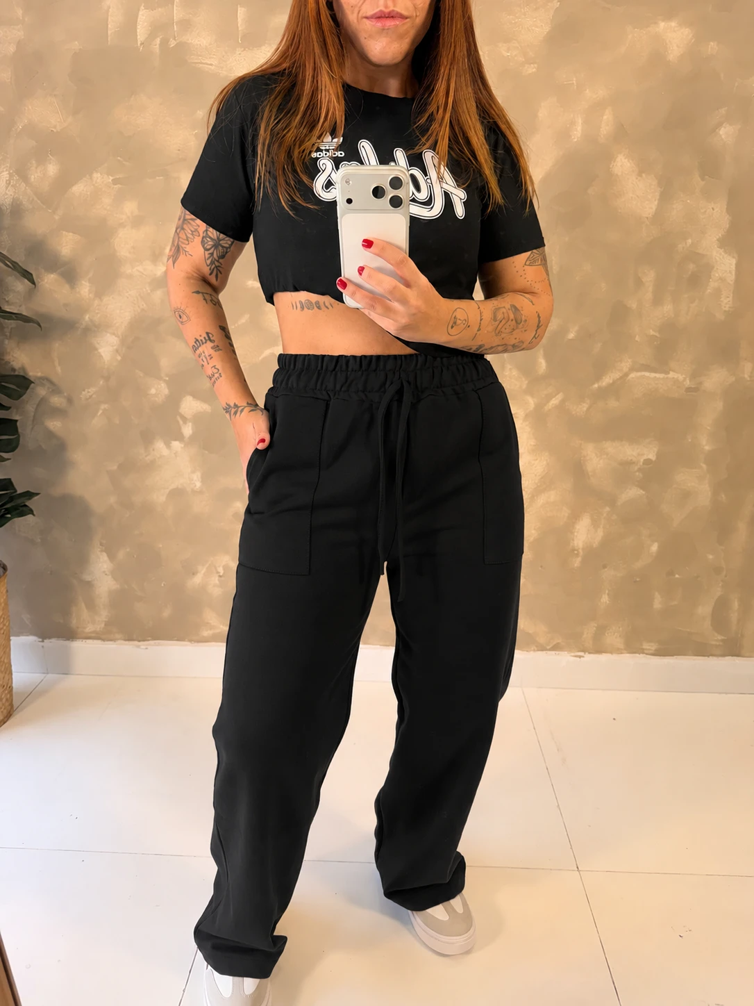 17676c8ba406cca86c8160f63dac215a-50ea3344-6921-4e1d-98bc-8c7da2a41642.webp Calça Wide Leg De Moletom