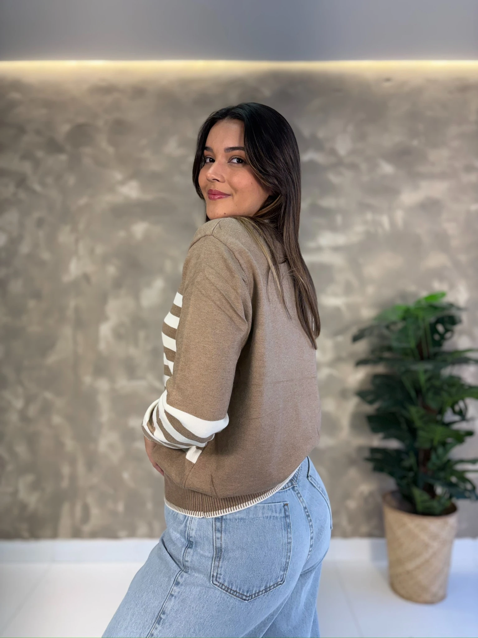 8a11446e0ad420cf381a3d83cc29b27c-img_9995.webp Blusa Verona Tricô Modal - Importada
