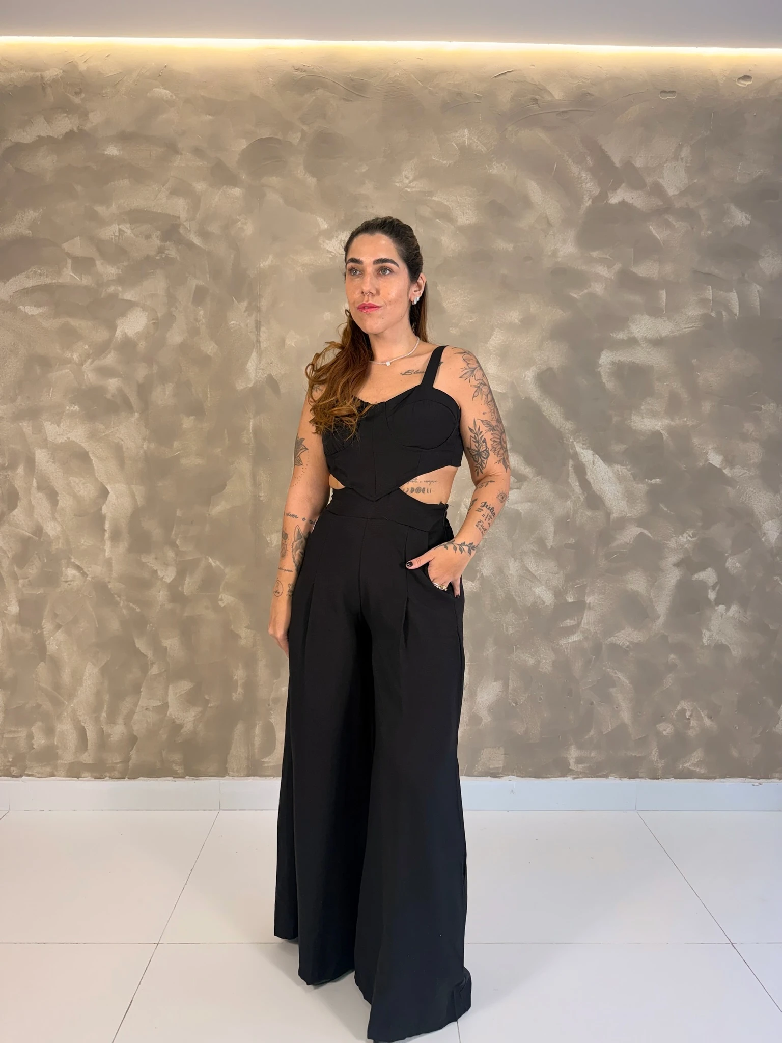 d19540951e1a982ca1554aab65041e67-img_4929.webp Macacão Romana